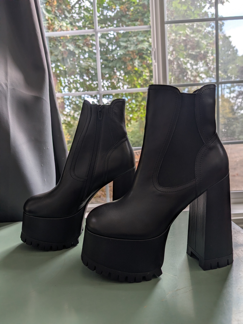 ✨Jeffrey Campbell Kickster Black Leather Platform Ankle Boots Lug Sole Sz 8 - Picture 6 of 11